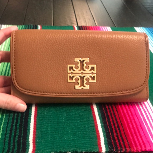 Tory Burch Handbags - Tory Burch Britten Duo Envelope Continental Wallet